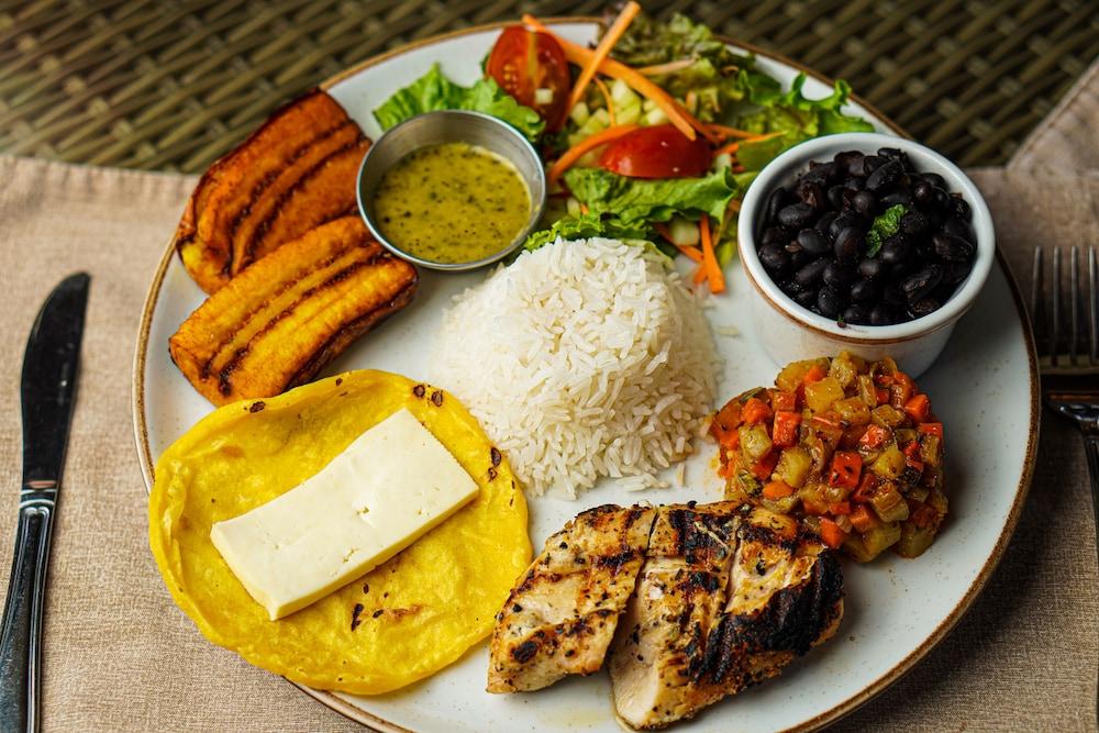 Monteverde Rustic Lodge