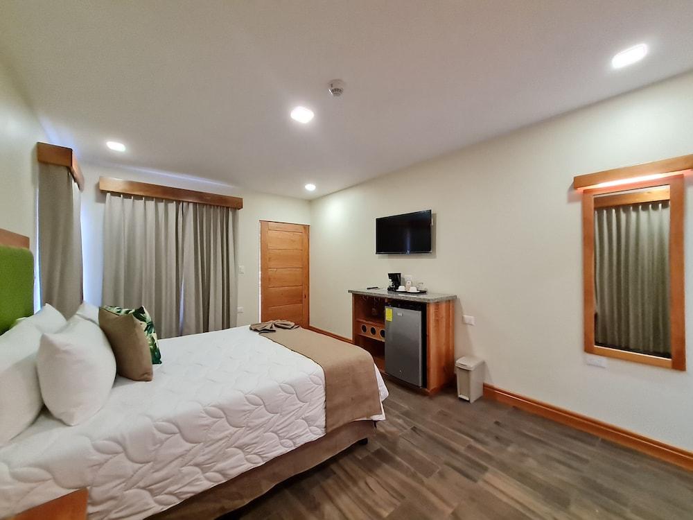 Monteverde Rustic Lodge