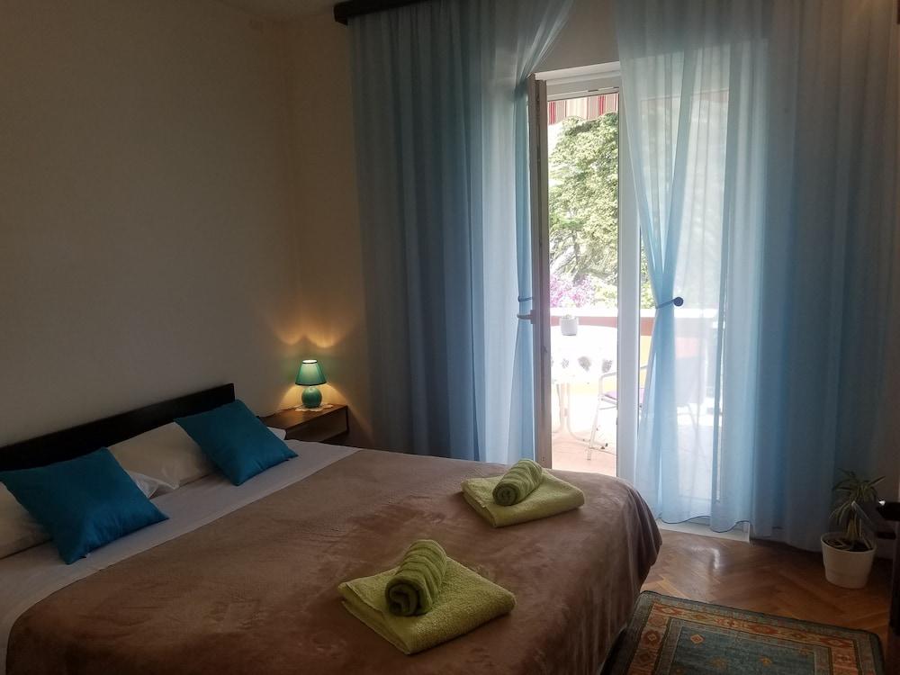 Blaga Rooms