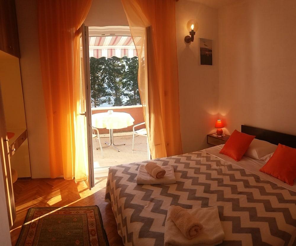 Blaga Rooms