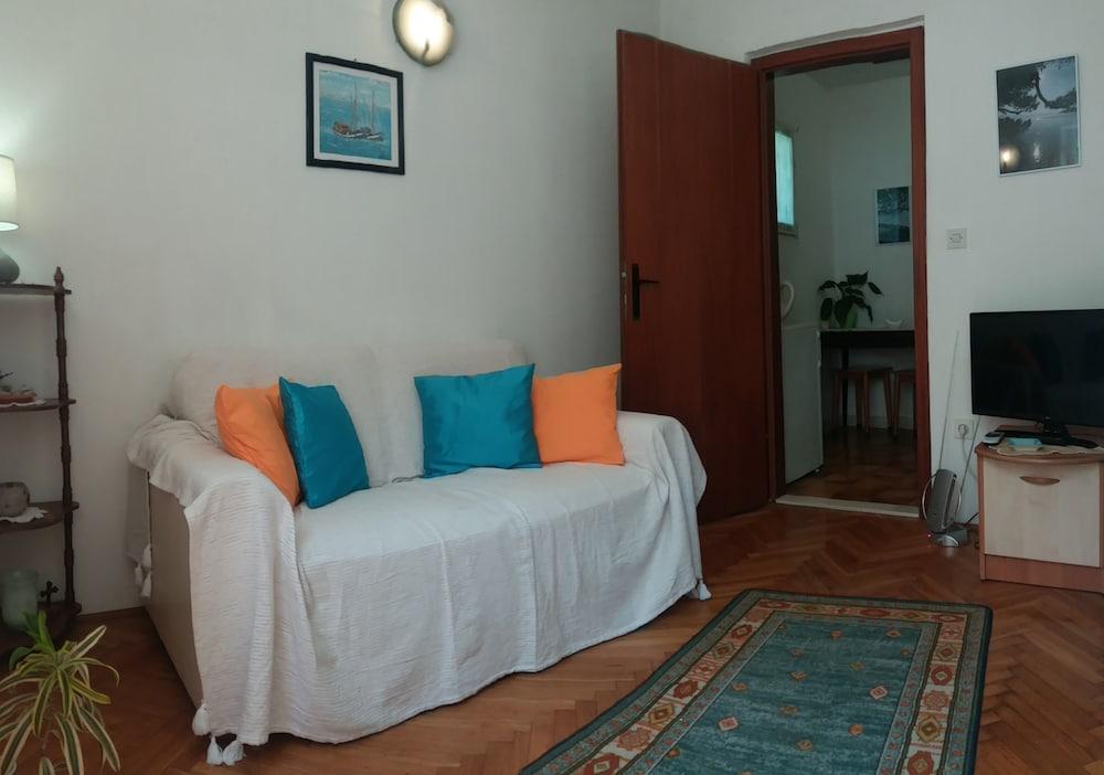 Blaga Rooms