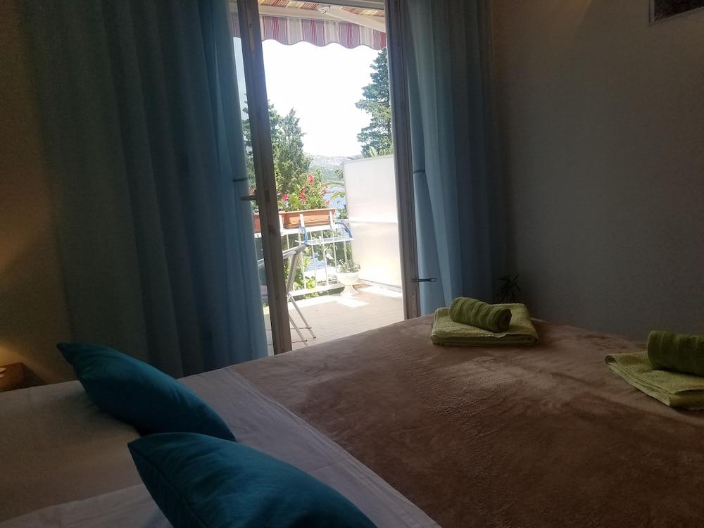 Blaga Rooms