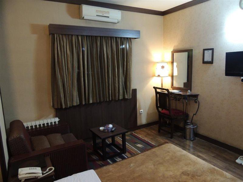 Sheykh Bahaie Hotel