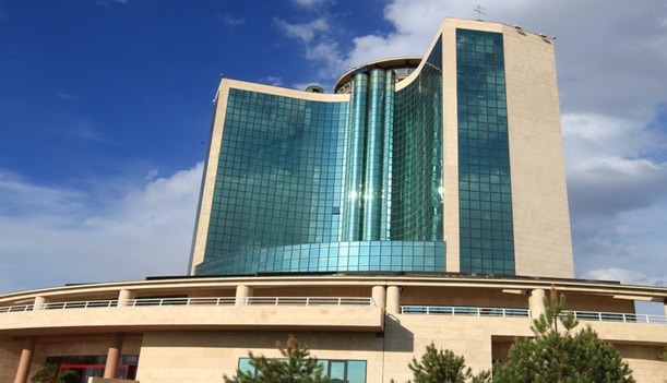 Tabriz El-Goli Pars Hotel
