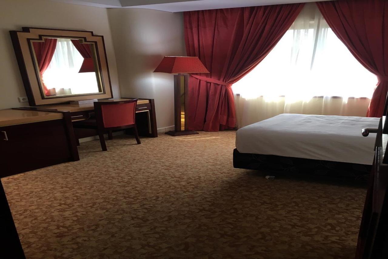 Tabriz El-Goli Pars Hotel