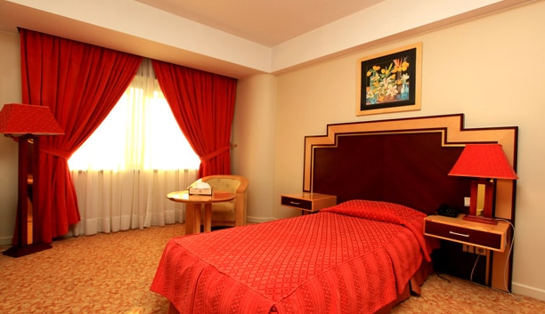 Tabriz El-Goli Pars Hotel