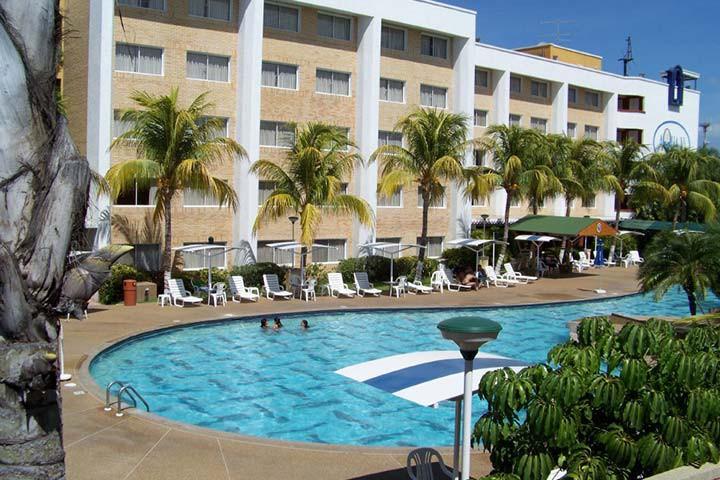 Marina Hotel Aqua Vi Suites