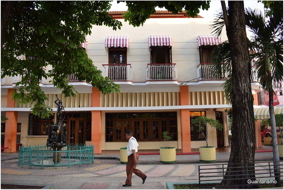 Hotel E Martí