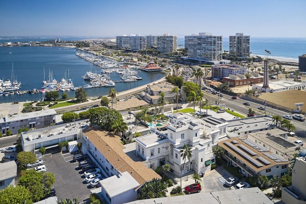Glorietta Bay Inn