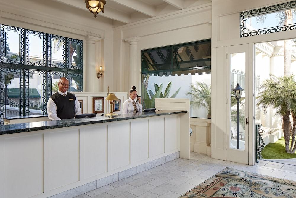 Glorietta Bay Inn