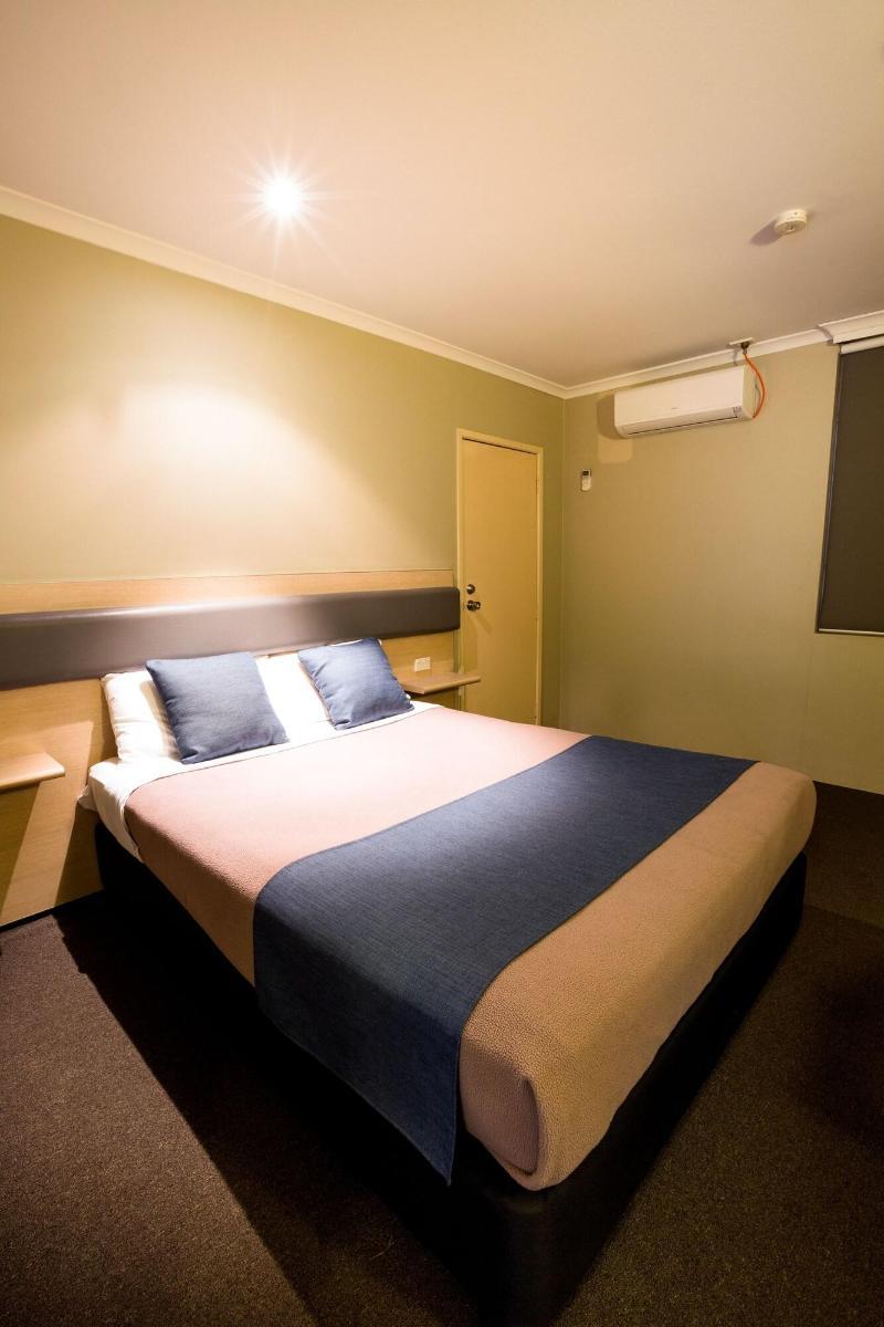 Lakeview Hotel Motel
