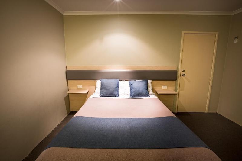 Lakeview Hotel Motel