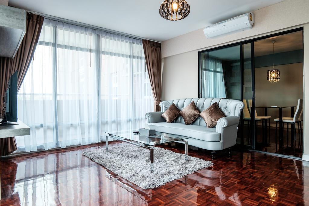 Hillry Residence