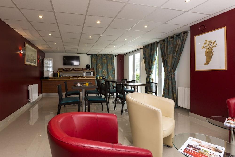 Hotel initial St-Quentin / Gauchy by balladins