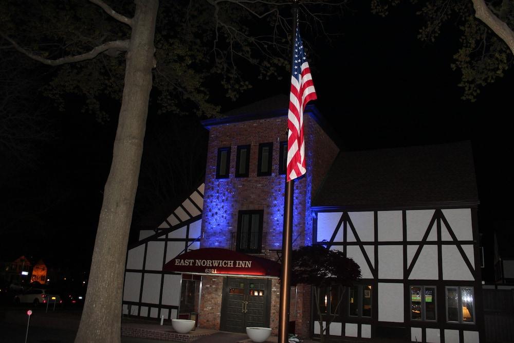 East Norwich Inn