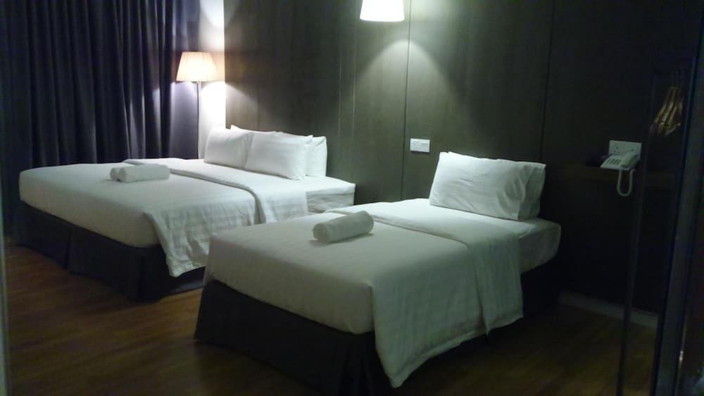 T+ Hotel Butterworth