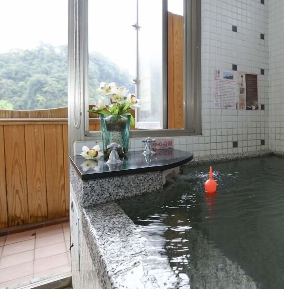 Wulai Town House (Wulai Spring Resort)
