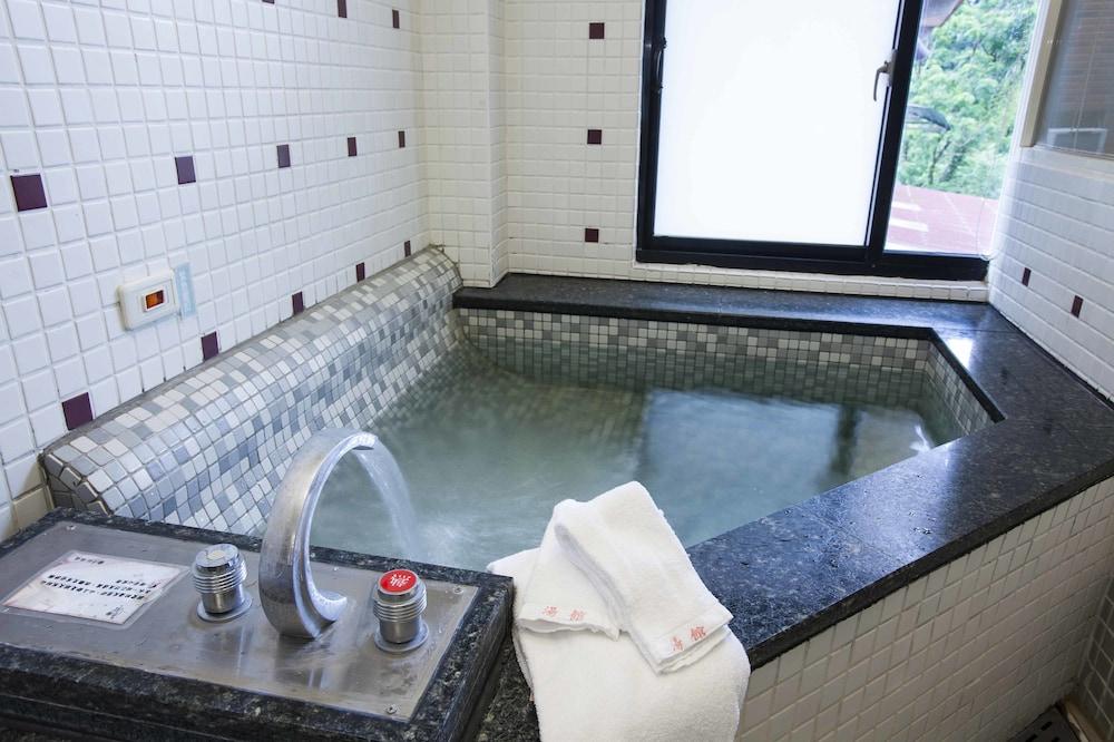 Wulai Town House (Wulai Spring Resort)