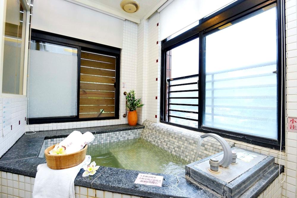 Wulai Town House (Wulai Spring Resort)