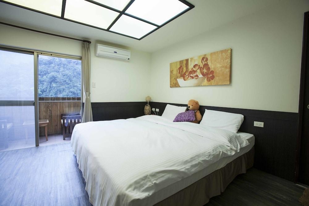 Wulai Town House (Wulai Spring Resort)