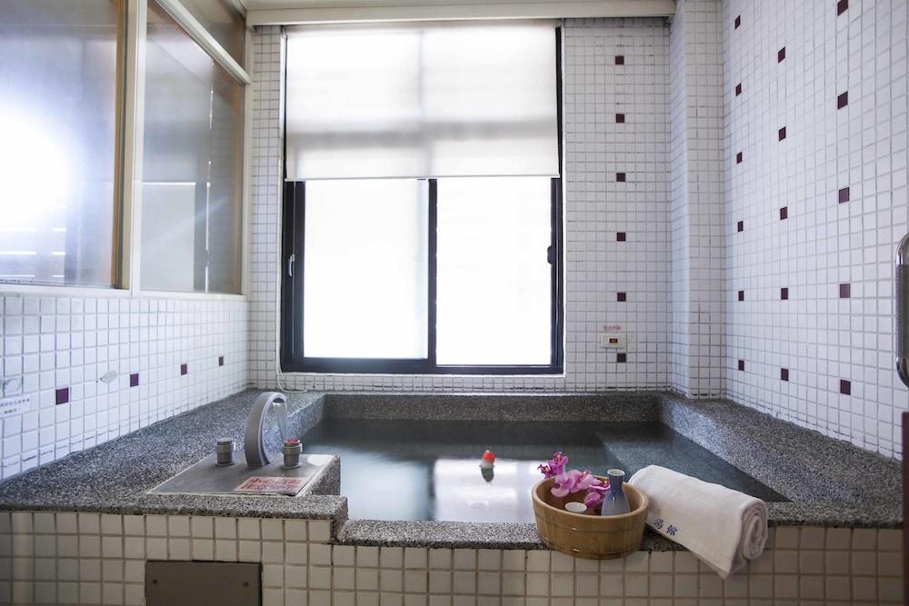 Wulai Town House (Wulai Spring Resort)