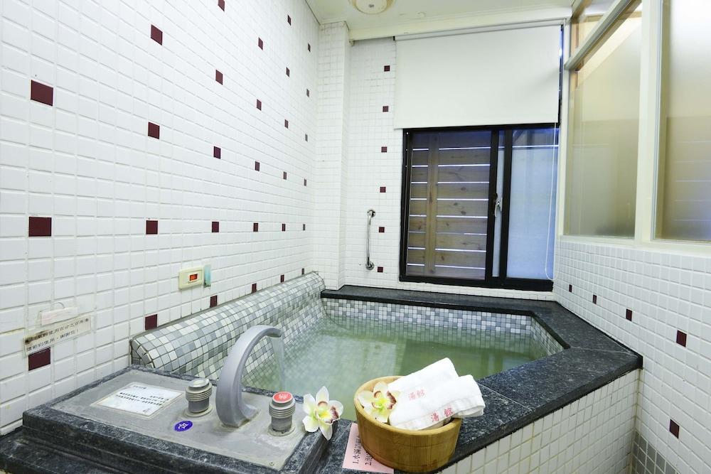 Wulai Town House (Wulai Spring Resort)