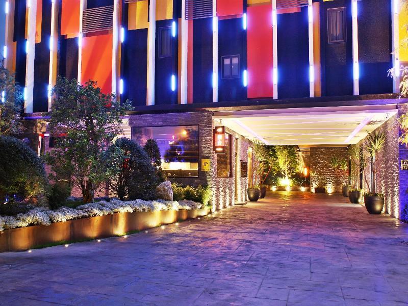 Han Guan Motel