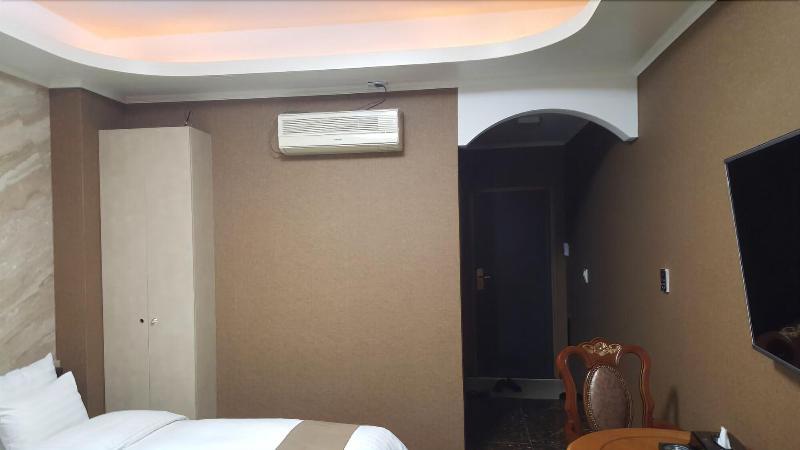 Seowon Tourist Hotel