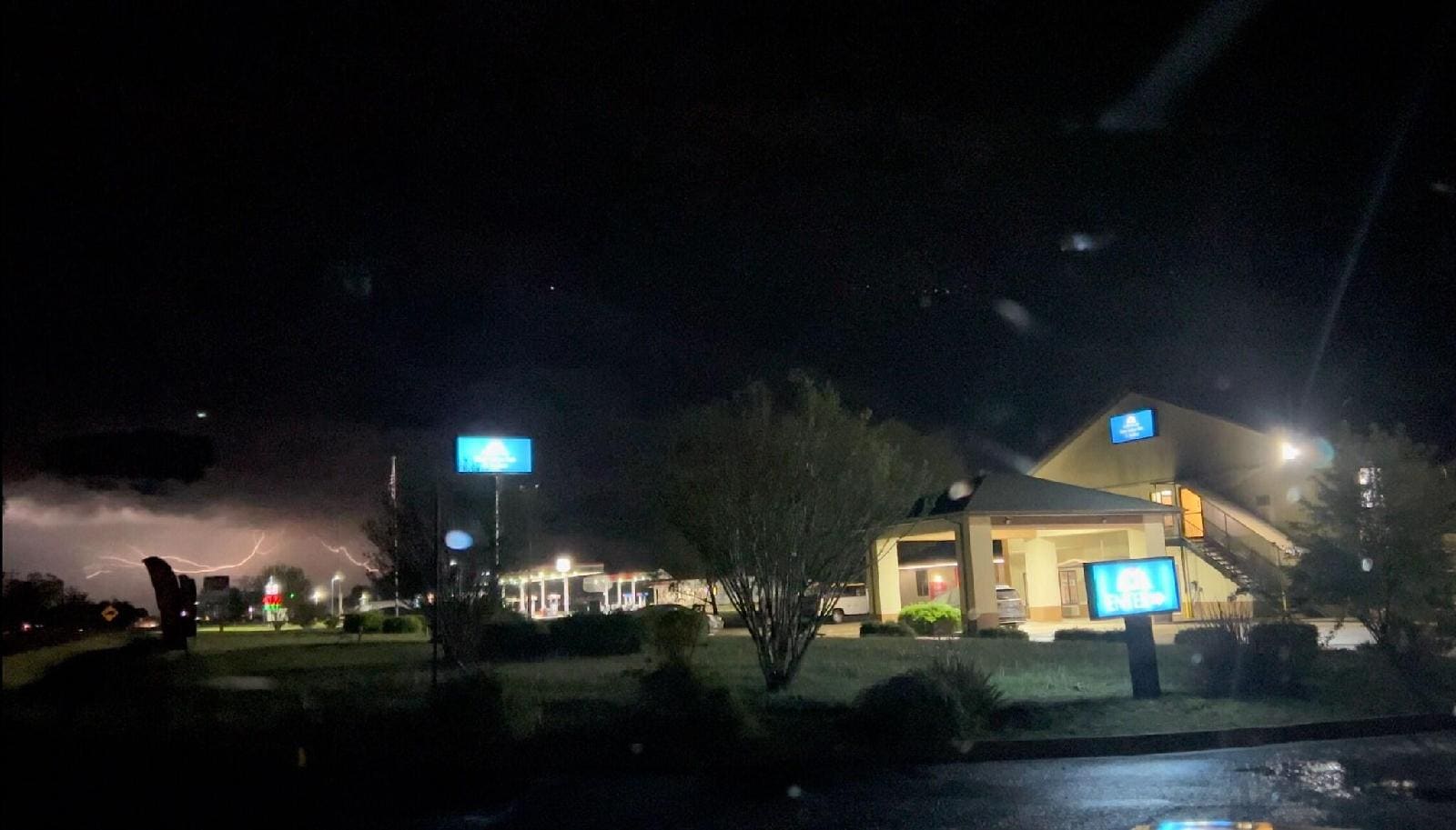 Americas Best Value Inn and Suites