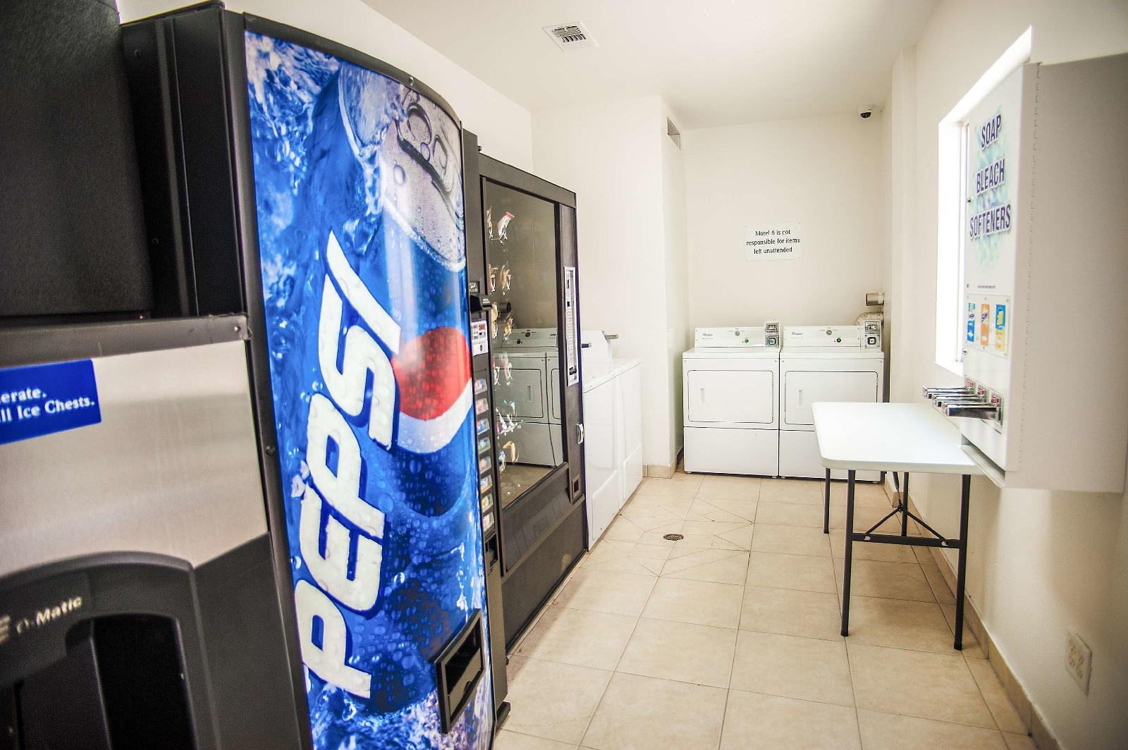 Motel 6 Corsicana