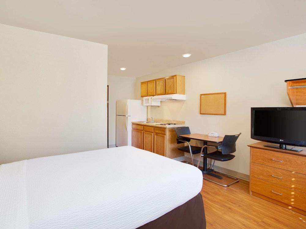 WoodSpring Suites Birmingham South