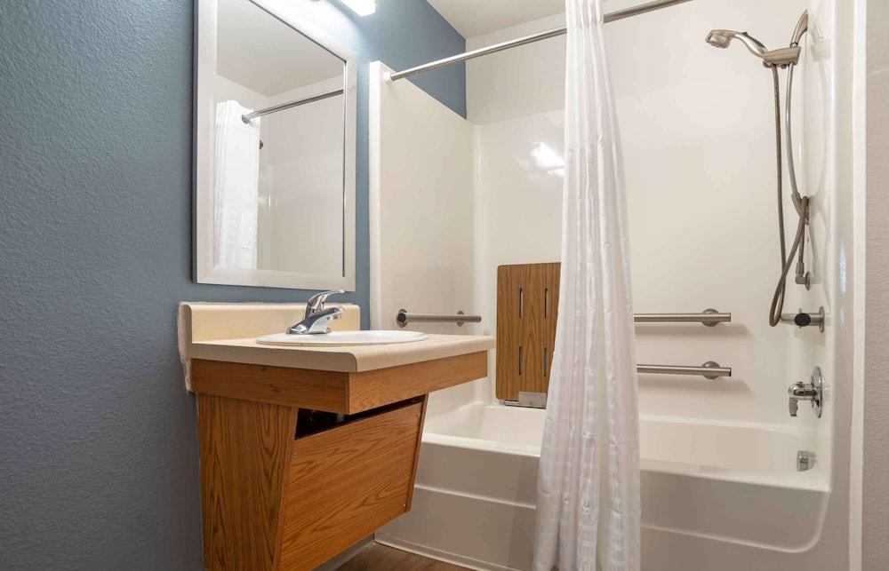 Woodspring Suites Birmingham Bessemer