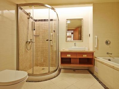 EDA Skylark Hotel
