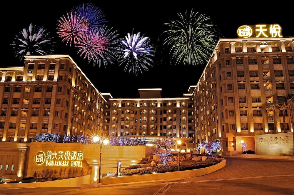EDA Skylark Hotel