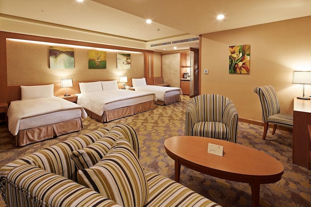 EDA Skylark Hotel