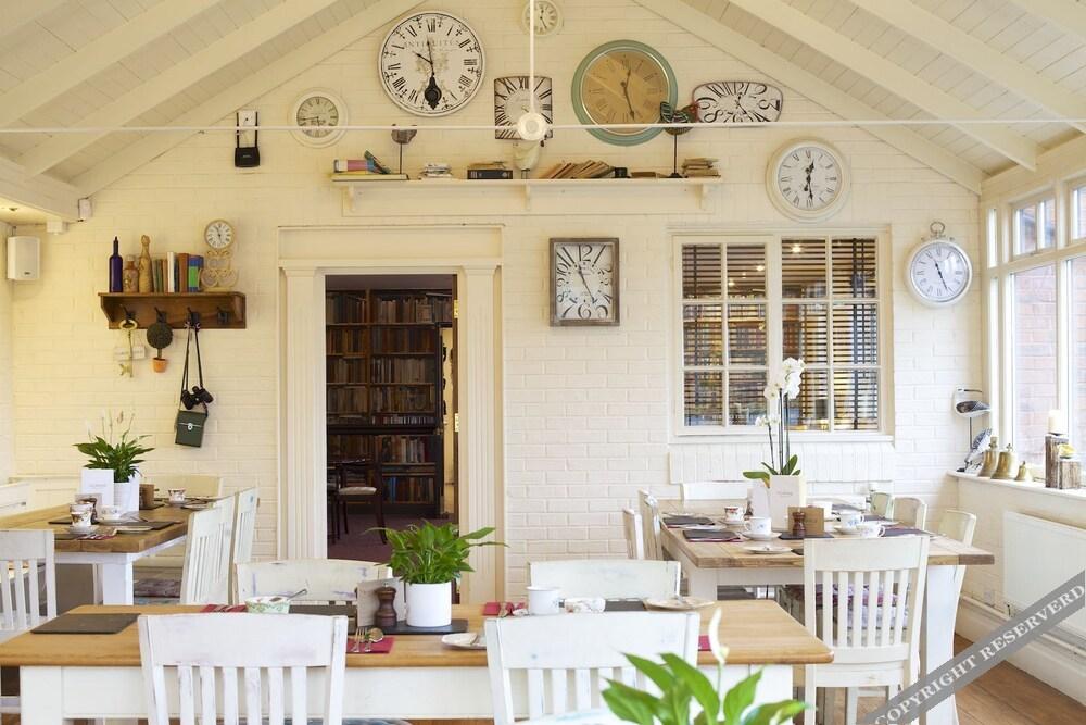 The Vicarage Freehouse & Rooms