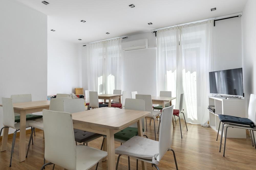 H-A San Mateo Suites