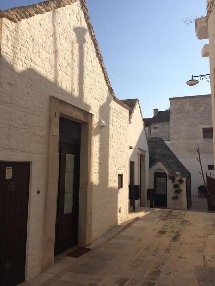 Trulli Piazza Roma