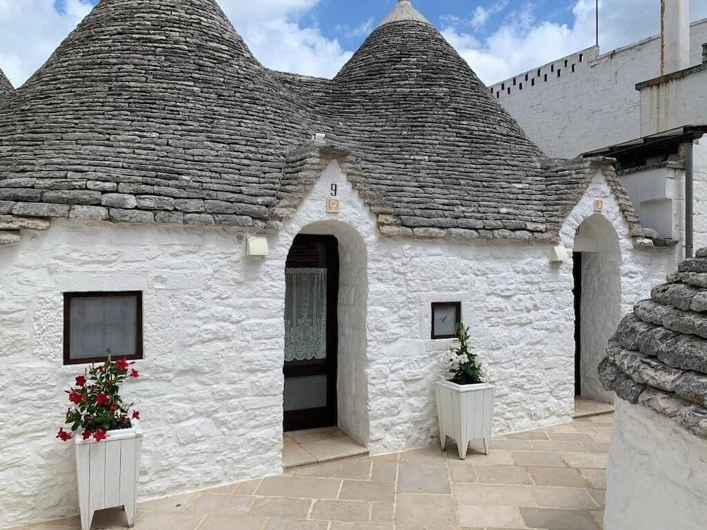 Trulli Piazza Roma