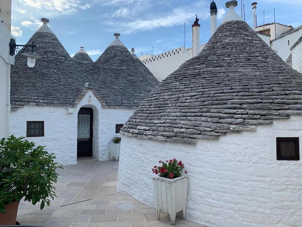 Trulli Piazza Roma