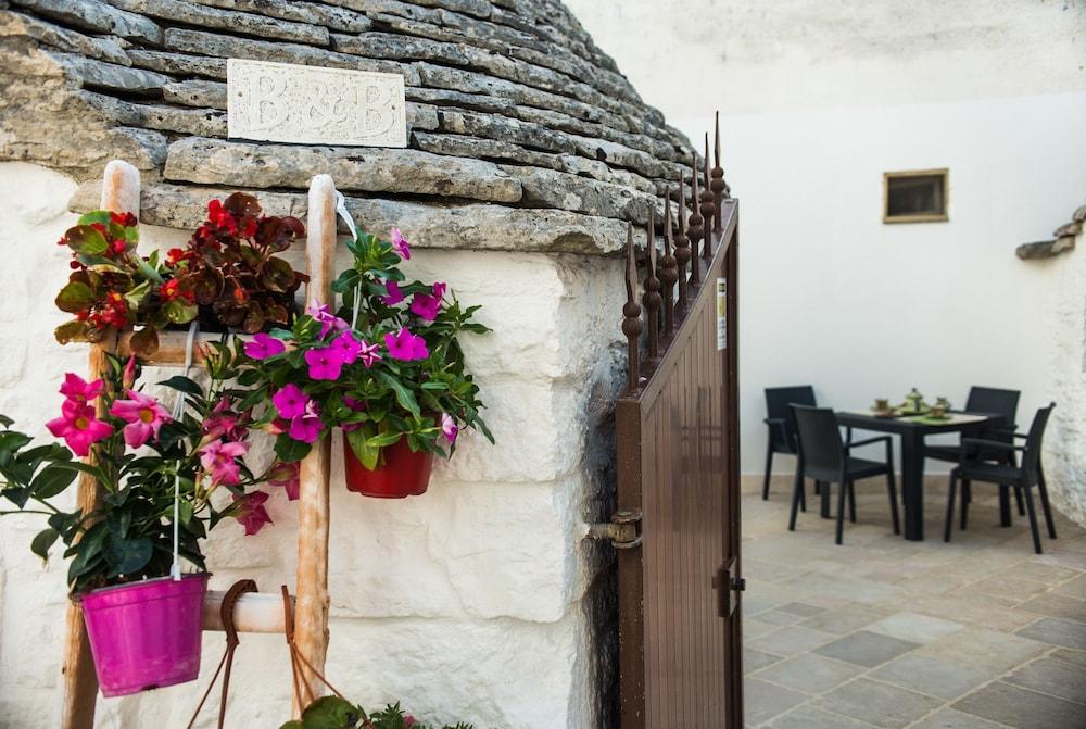 Trulli Piazza Roma