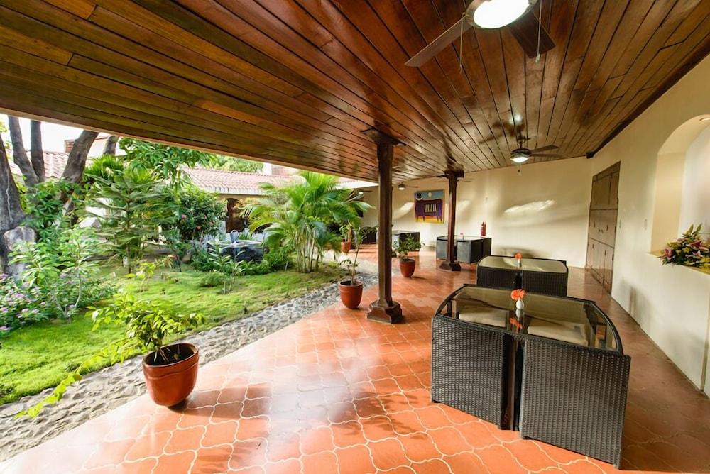 Hotel Flor De Sarta