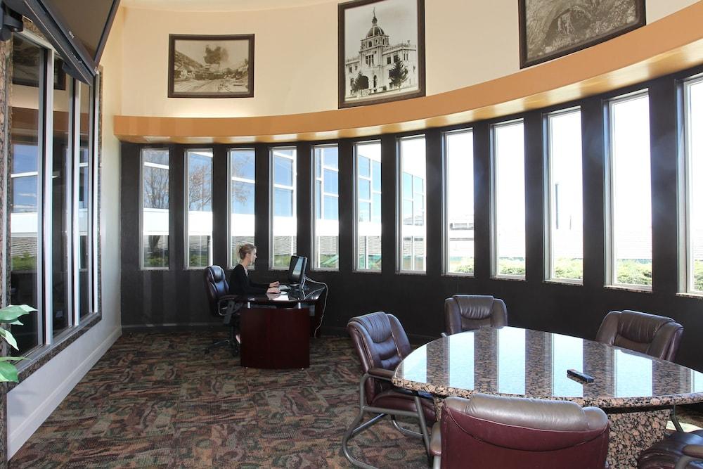 Greenwell Inn and Convention Center