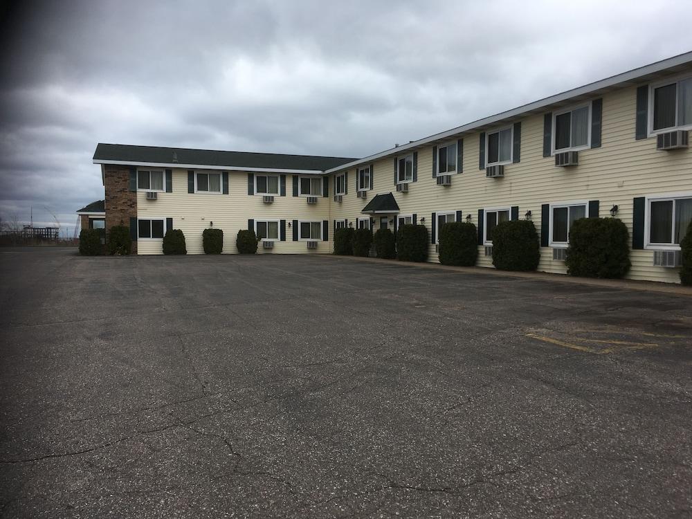 Value Host Motor Inn