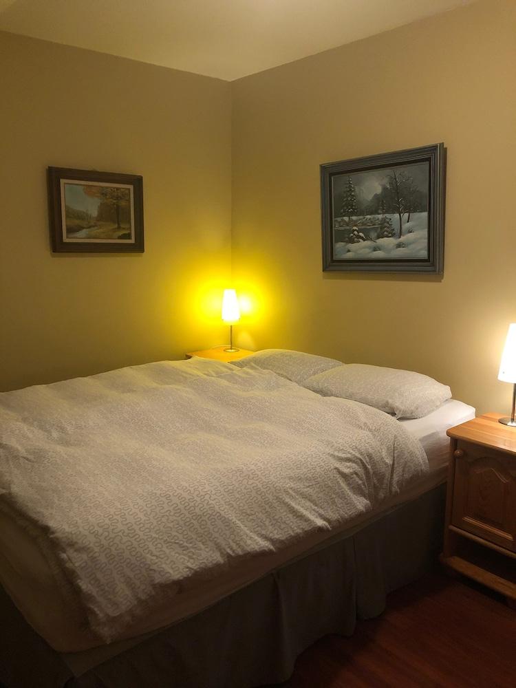 Crowsnest Vineyards Guesthouse