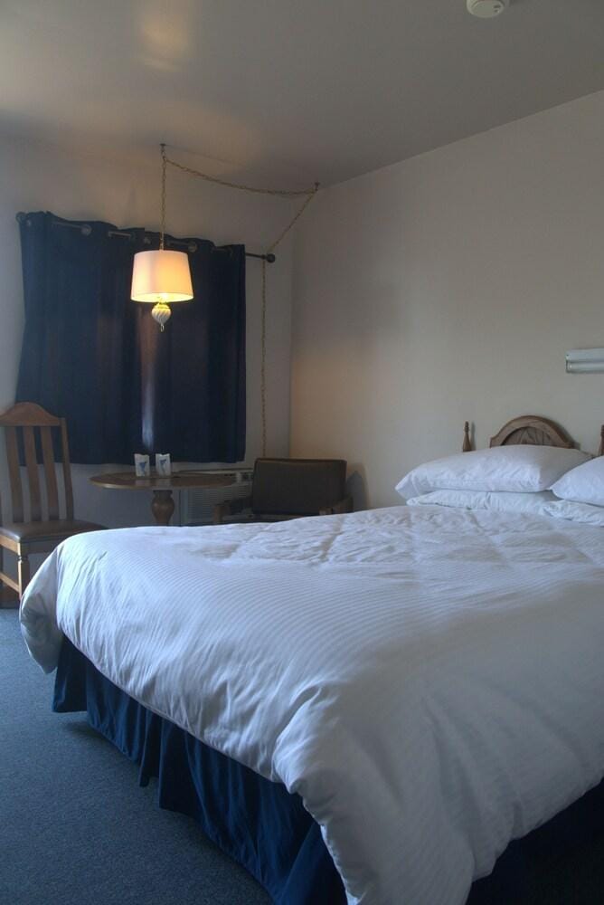 Fortress Inn Louisburg