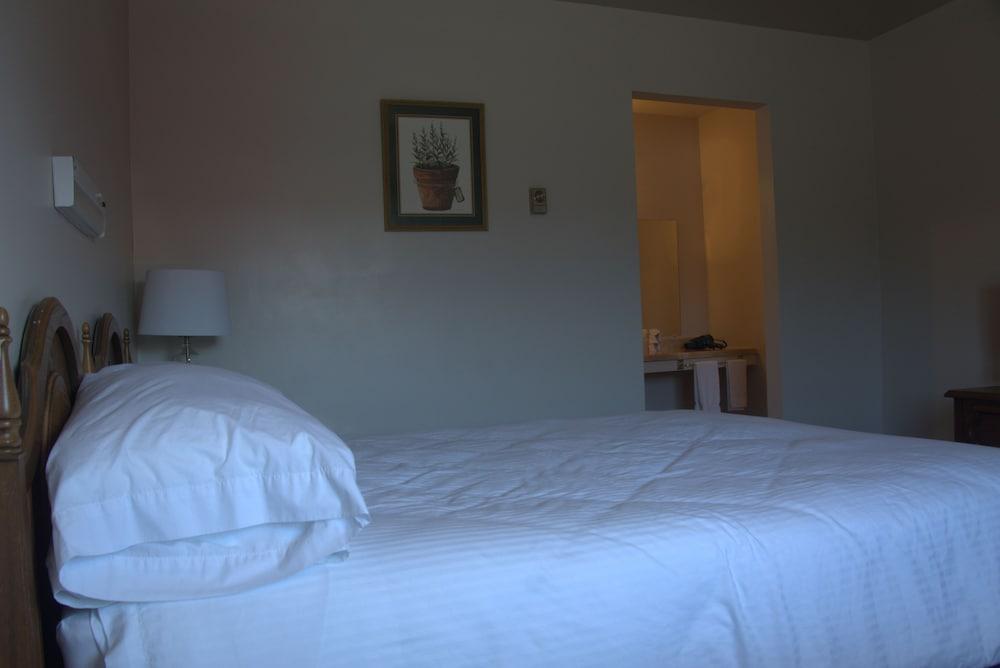 Fortress Inn Louisburg