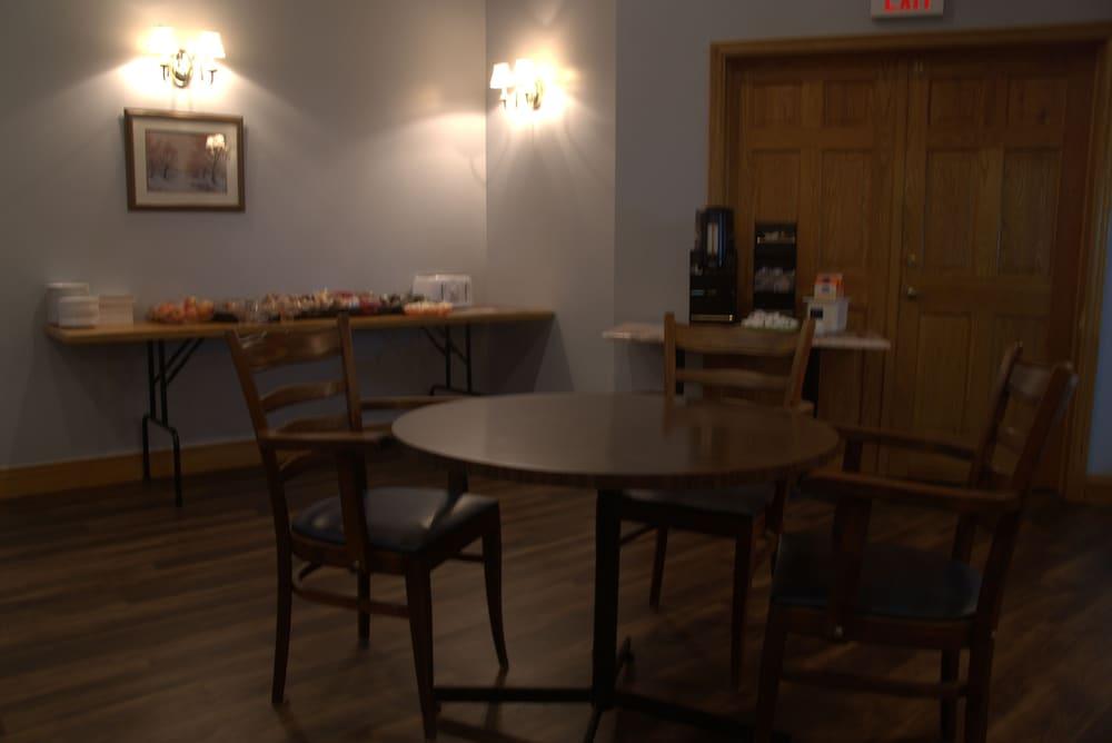 Fortress Inn Louisburg