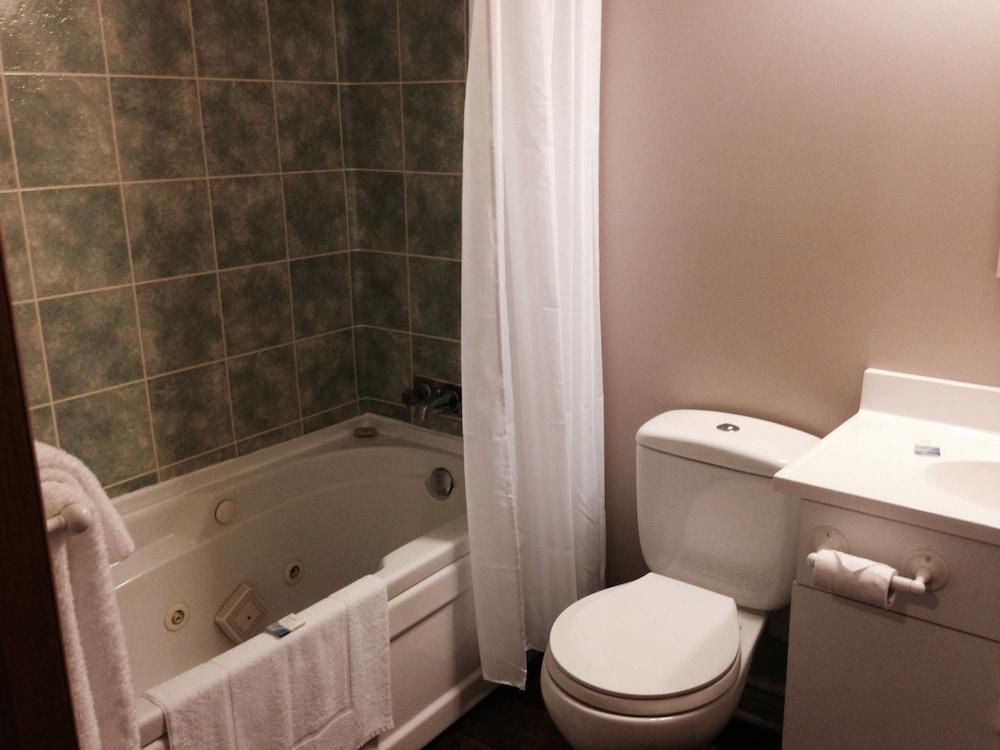 Fortress Inn Louisburg