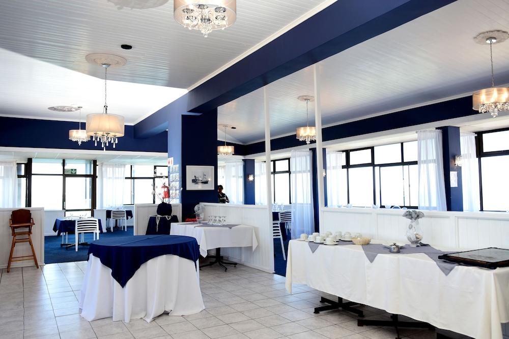 Hoedjiesbaai Hotel